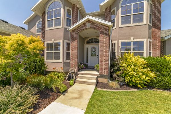 Cost of Transom Window Replacement in Cincinnati